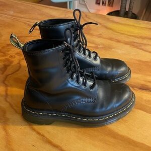 Black Dr Martens 1460 size 7w